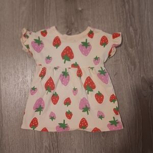 Old Navy Baby Bundle dress and bodysuits strawberry and lemon prints. 12-18 mths